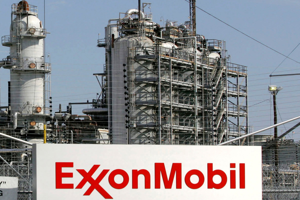 Reuters: Exxon Mobil       24 