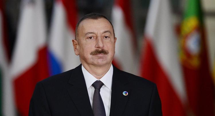 Ильхам Алиев: «Низкий уровень безналичных платежей абсолютно неприемлем»