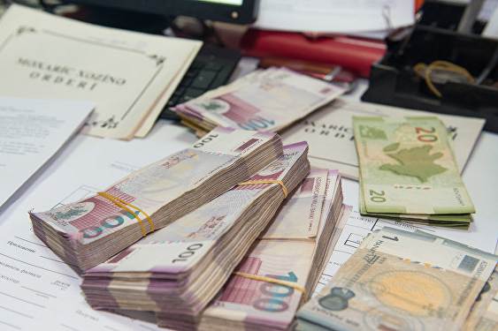 В Азербайджане на каждые 196 тысяч купюр приходится одна поддельная
