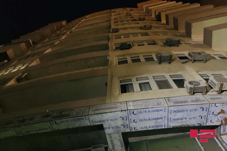 В Баку девушка выбросилась с 6-го этажа - FOTO