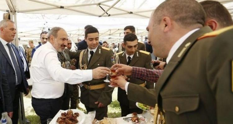 Пашинян расширяет возможности для маневра азербайджанской армии – ВОЙНА?