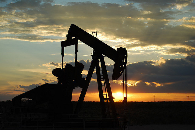 Нефть марки Brent опустилась ниже 59 долларов 