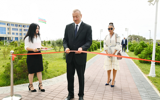Ильхам Алиев принял участие в открытии нового административного здания ИВ Пираллахинского района - ФОТО