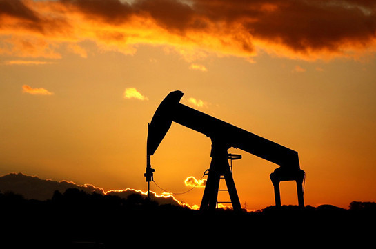 Цена на азербайджанскую нефть упала до 62 долларов
