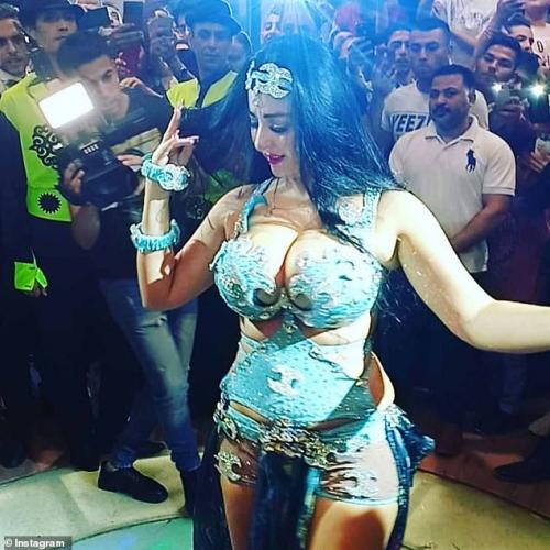 Армянскую танцовщицу живота в Египте обвинили в подстрекательстве к разврату - ФОТО