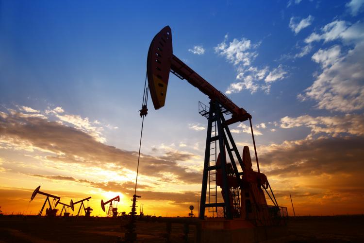 Страны ОПЕК+ сократили добычу нефти за счет Азербайджана и Казахстана