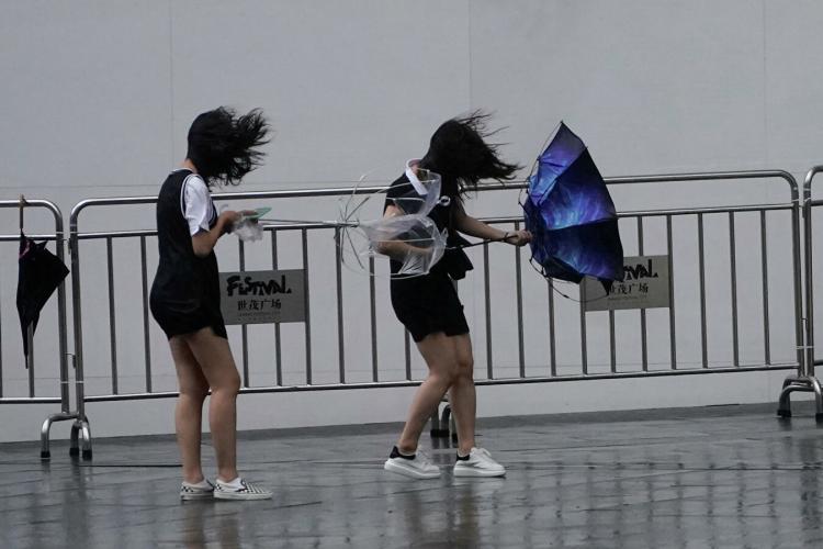 В Китае растет число жертв супертайфуна 