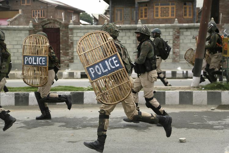 Иран призвал Индию и Пакистан проявить сдержанность в ситуации с Кашмиром
