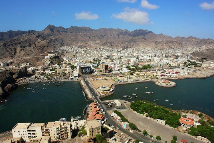 Йеменские сепаратисты начали отступление со своих позиций в Адене
