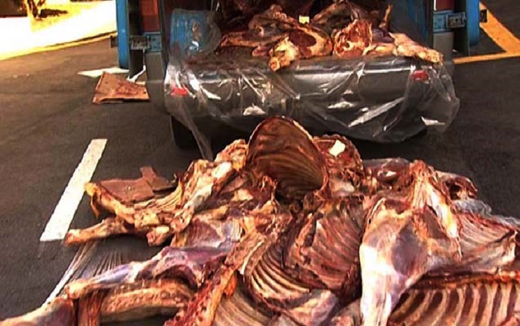 В праздничные дни в Азербайджане предотвращена продажа 851 кг непригодного к употреблению мяса
