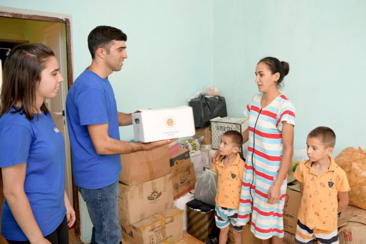 Завершилась раздача малоимущим семьям праздничных паев со стороны Фонда Гейдара Алиева
