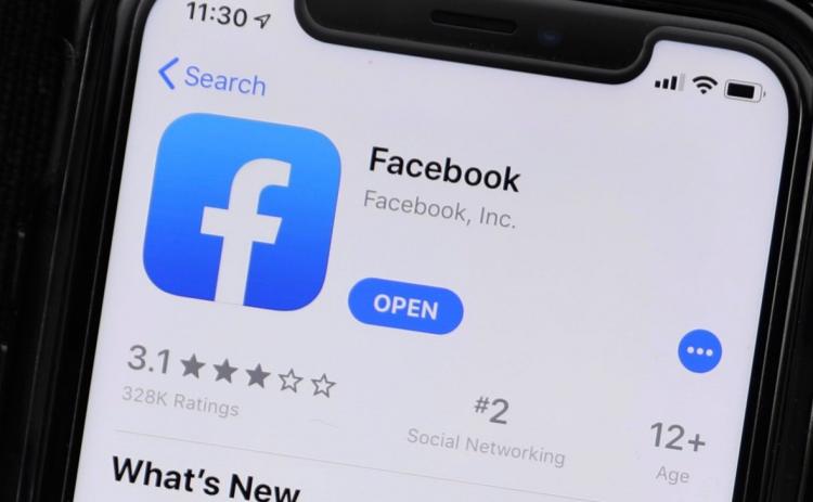 Facebook признал прослушку голосовых сообщений
