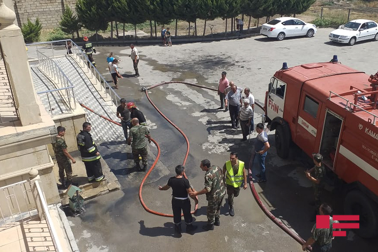 В Шабране несколько человек отравились угарным газом при пожаре - ОБНОВЛЕНО