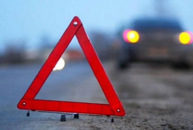 В Баку столкнулись два автомобиля, есть погибший
