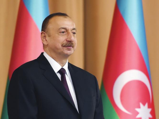 Президент Ильхам Алиев поздравил Владимира Зеленского
