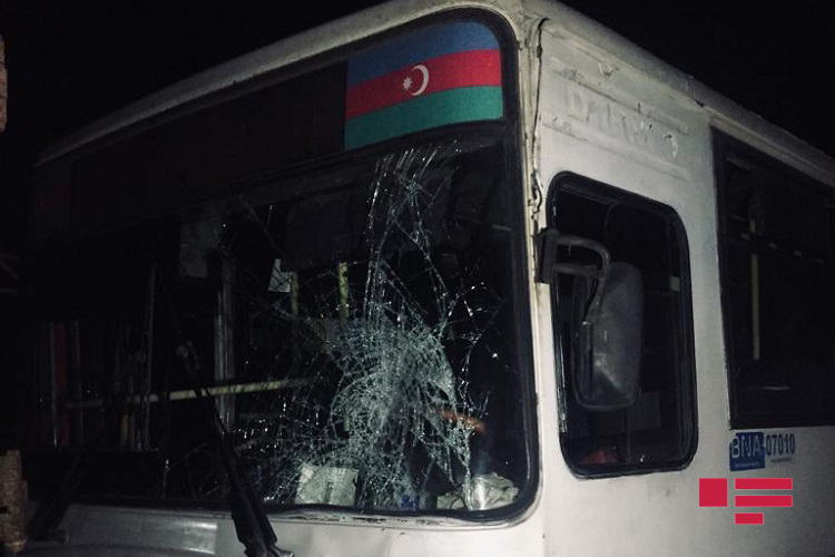 Скончался один из пешеходов, сбитых автобусом в Баку  - ОБНОВЛЕНО