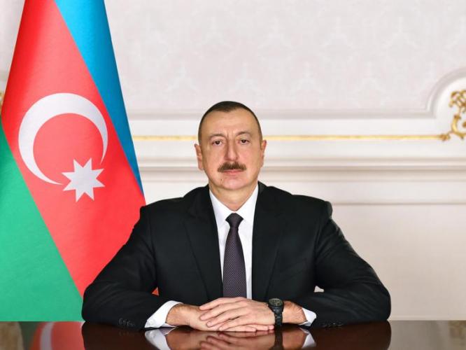 Ильхам Алиев поздравил шейхульислама Аллахшукюра Пашазаде с днем рождения