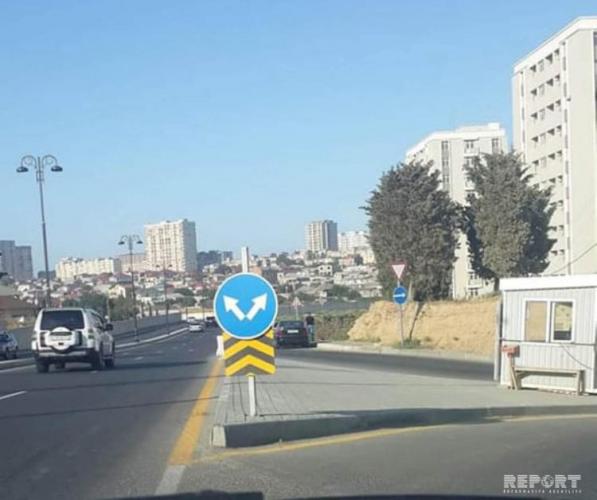 На дороге Баку появился необычный дорожный знак - ФОТО