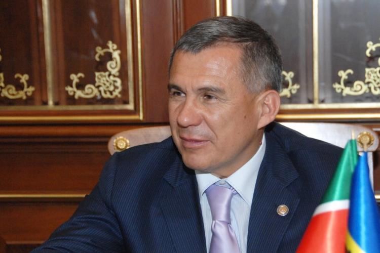 Глава Татарстана Рустам Минниханов поздравил Мехрибан Алиеву
