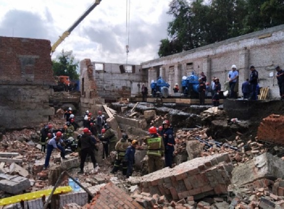 Найдено тело третьей жертвы обрушения стены в Новосибирске - ОБНОВЛЕНО