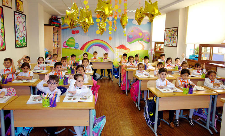 Регистрацию в I классы бакинских школ прошли 28 детей старше 8 лет
