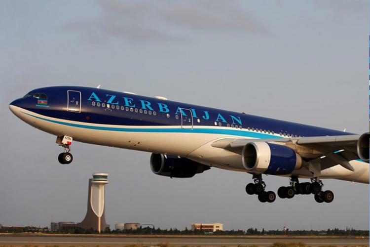 Авиарейс Баку-Лондон задерживается из-за технических неисправностей в самолете
