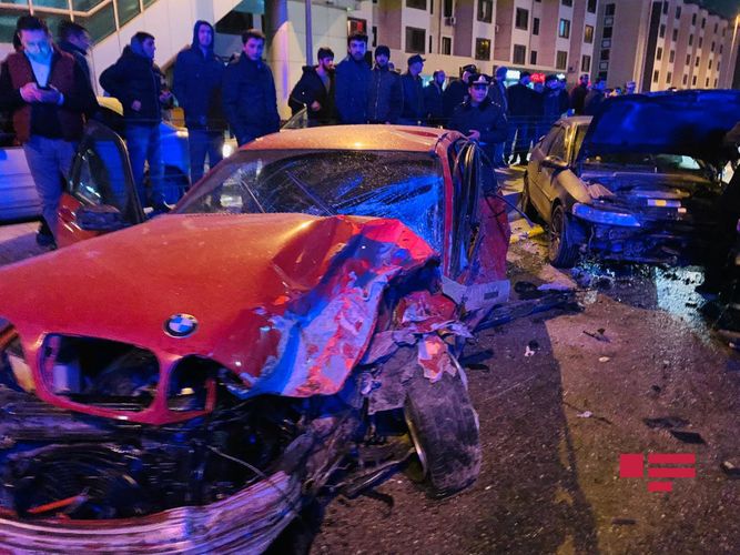 В Баку произошла цепная авария, ранены 5 человек- ФОТО - ОБНОВЛЕНО - ВИДЕО