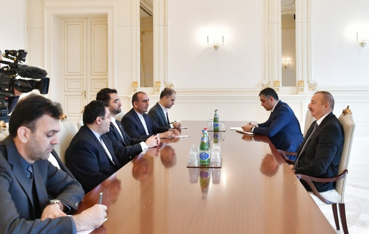 Ильхам Алиев принял делегацию из Ирана