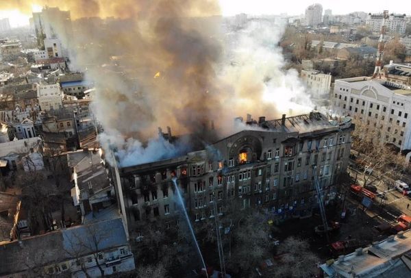 В Одессе 13 человек пропали при пожаре в колледже