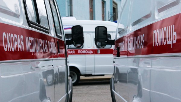 В Москве автомобиль врезался в станцию метро, погибли два человека