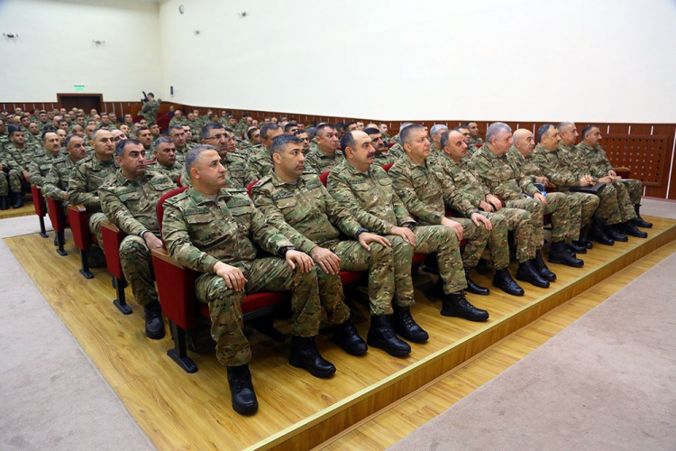 Проводятся сборы командного состава азербайджанской армии - ФОТО