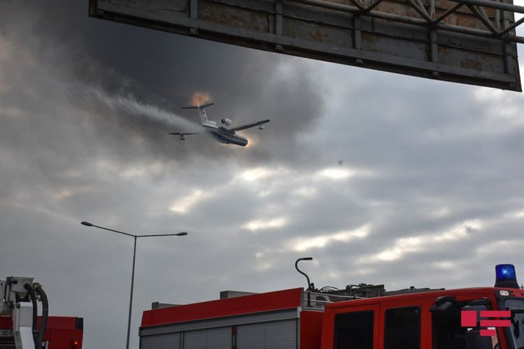 МЧС: В тушении пожара в «EuroHome» участвуют самолет и 3 вертолета - ОБНОВЛЕНО - ФОТО - ВИДЕО