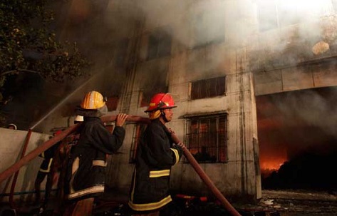 При пожаре на фабрике в Бангладеш погибли 10 человек