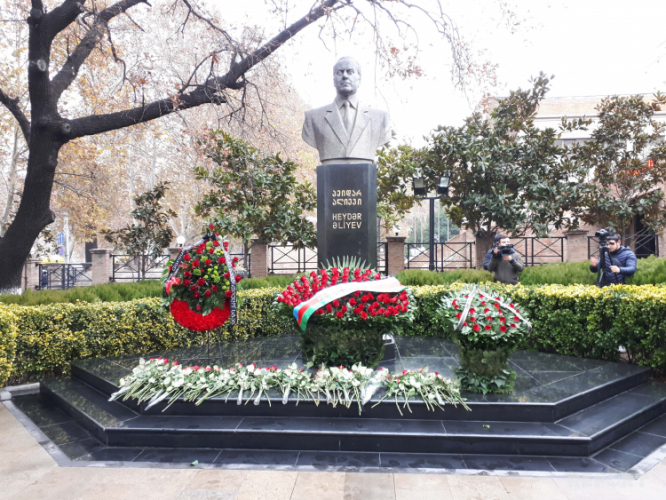 В Грузии почтили память общенационального лидера Азербайджана
