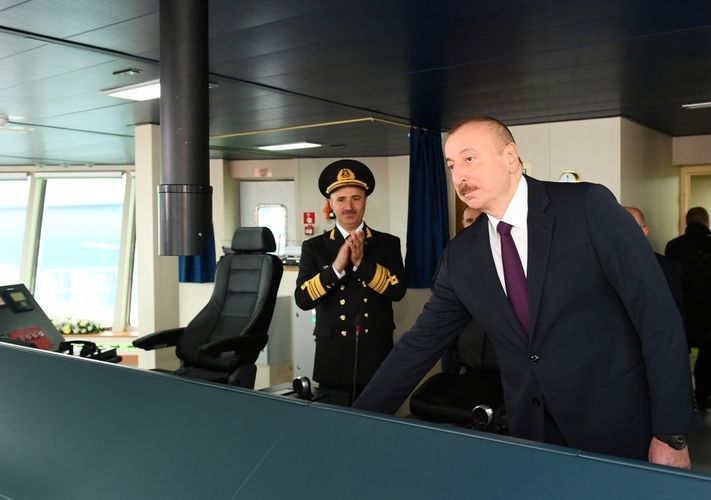 Ильхам Алиев принял участие в сдаче в эксплуатацию первого танкера - ФОТО