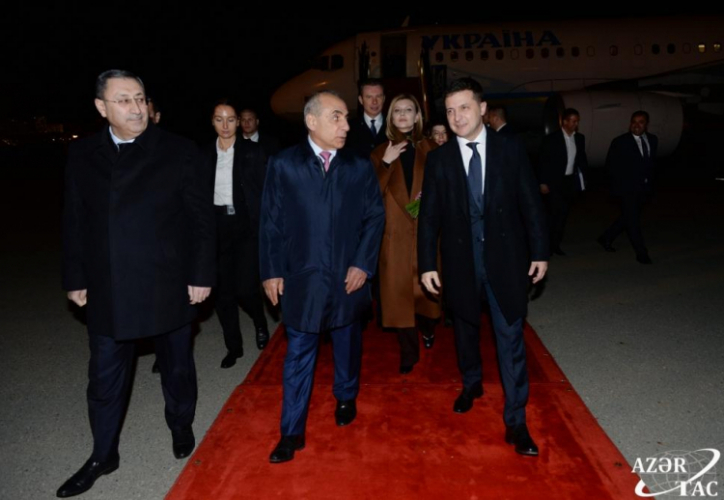 Зеленский прибыл с официальным визитом в Азербайджан - ФОТО