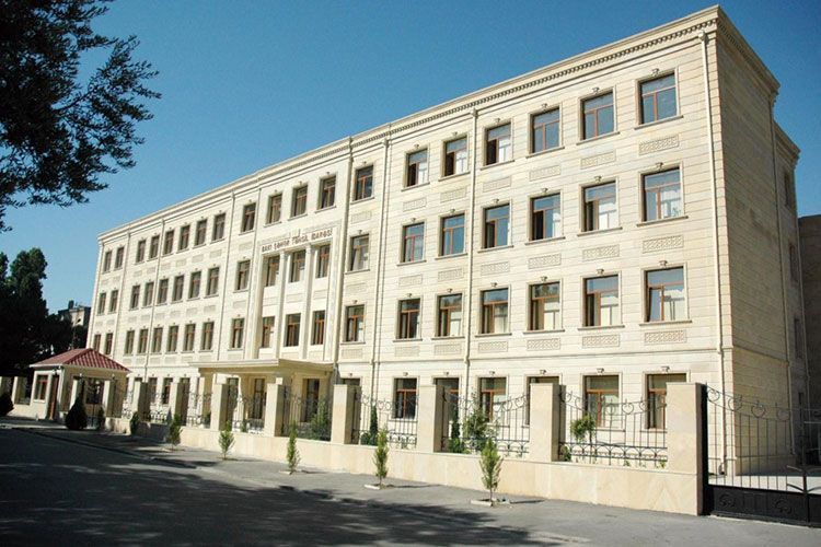 В 2020 году в Баку были аннулированы трудовые соглашения с 18 директорами школ
