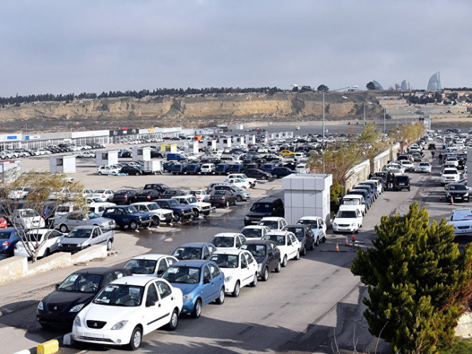 Ввоз автомобилей в Азербайджан резко увеличился