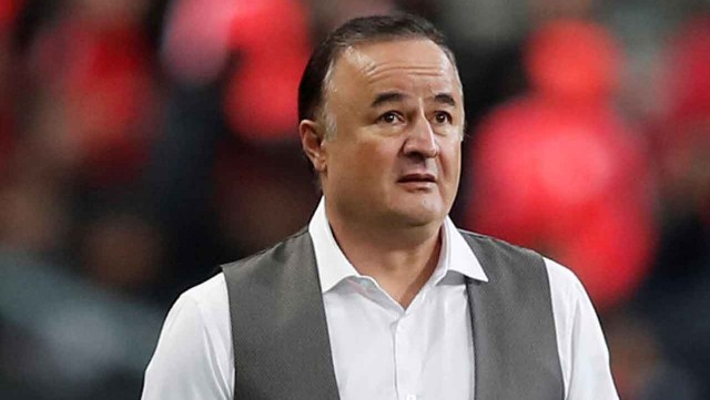 Во главе азербайджанских футболистов может стать главный тренер сборной Молдовы
