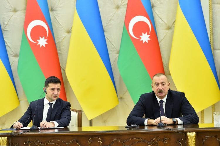 Ильхам Алиев: "Политические связи с Украиной находятся на высоком уровне"
