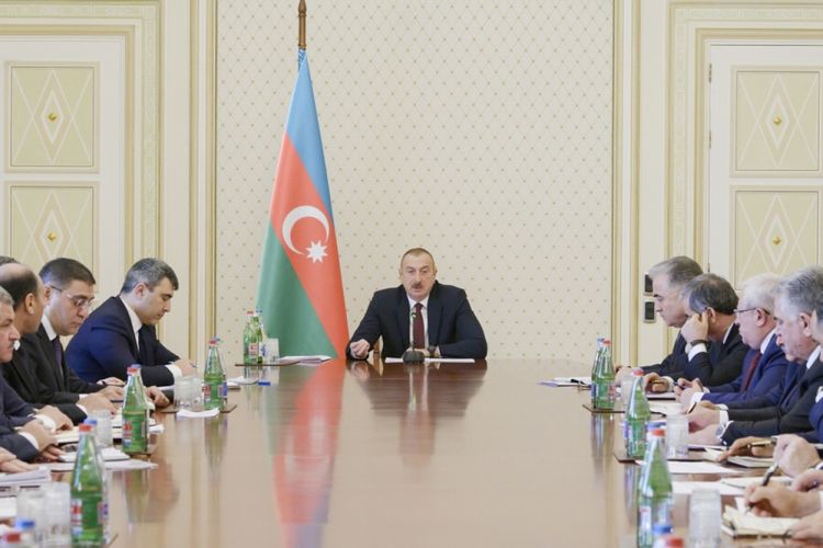 Президент Азербайджана: Торговые объекты должны быть застрахованы 