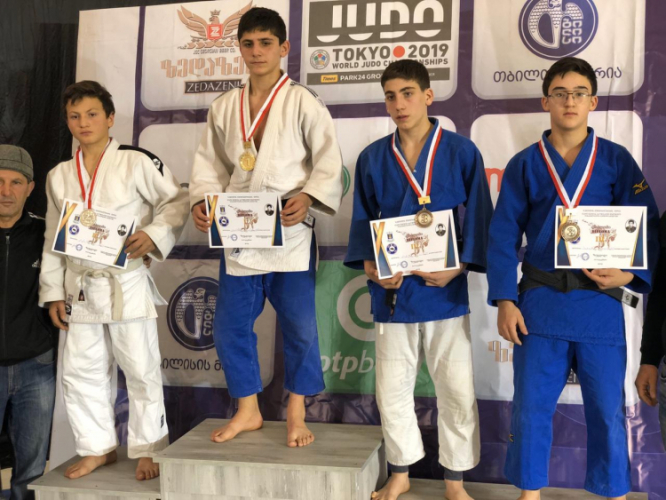 Юные азербайджанские дзюдоисты завоевали 11 медалей в Грузии - ФОТО