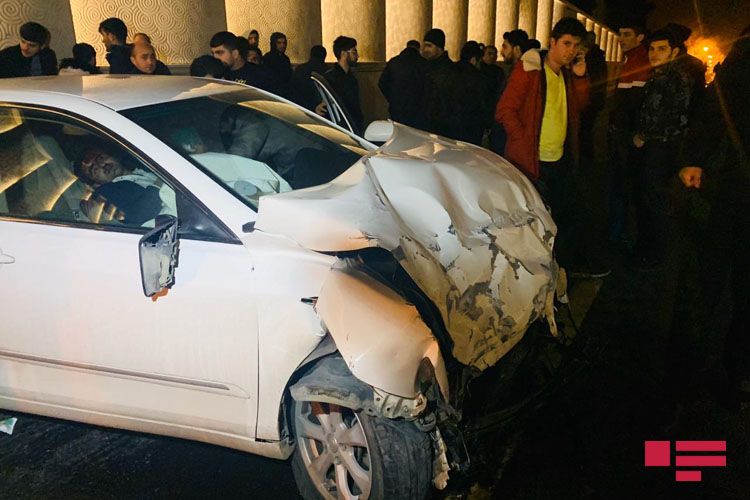 В Баку нетрезвый водитель совершил серьезное ДТП в тоннеле  - ФОТО - ВИДЕО