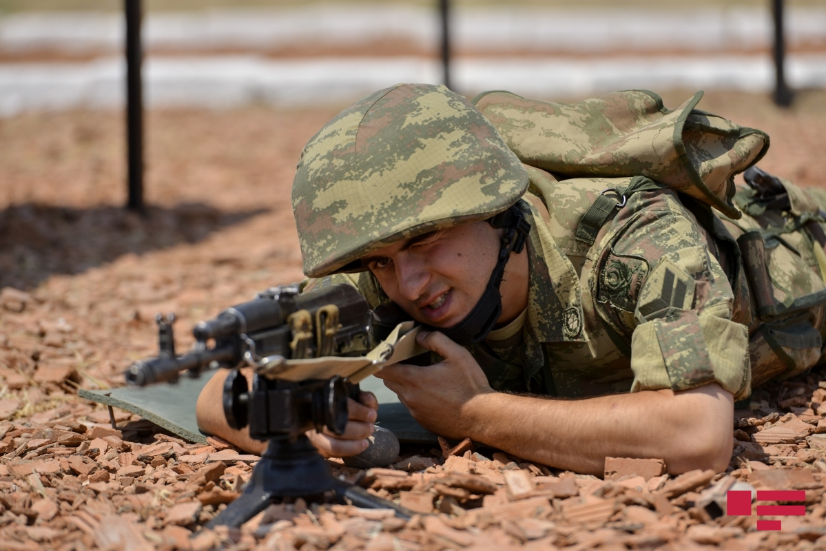 ВС Армении обстреляли азербайджанские позиции из пулеметов и снайперских винтовок