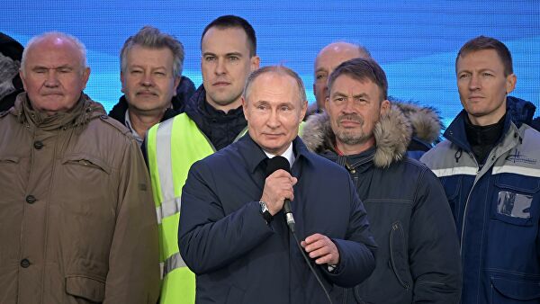 Путин открыл движение на Крымском мосту
