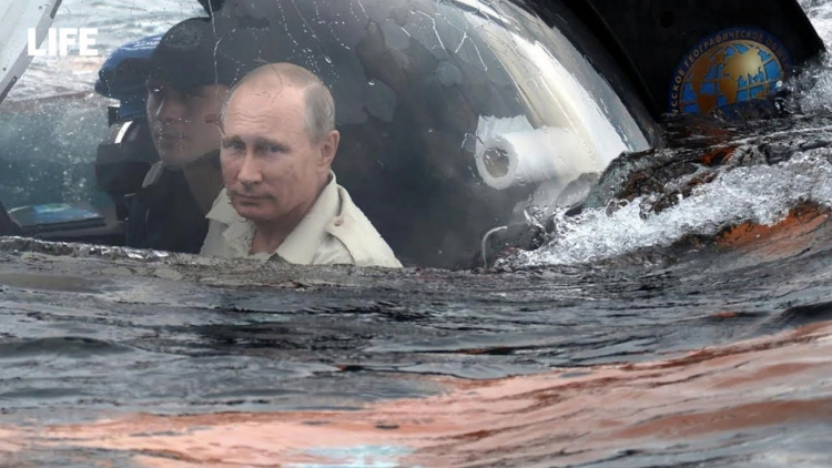 На дне Финского залива перед погружением Путина нашли минное поле