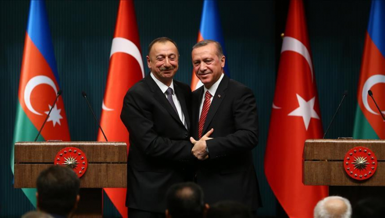 Эрдоган позвонил президенту Азербайджана
