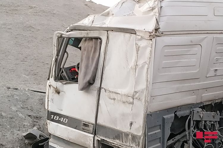 В Баку грузовик  насмерть сбил 10-летнего мальчика
