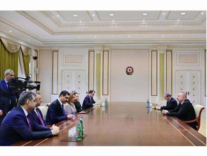 Ильхам Алиев принял делегацию во главе с министром торговли Турции
