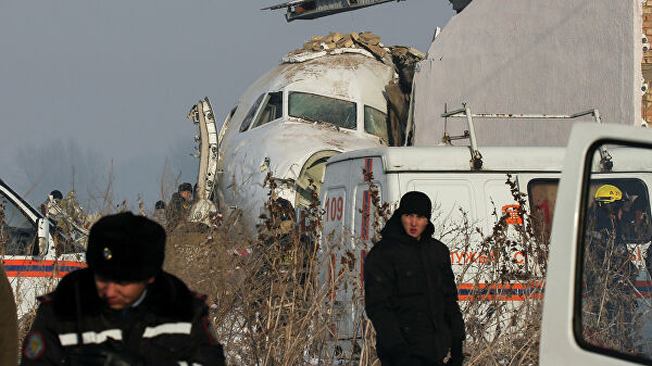 МВД Казахстана уточнило число погибших в авиакатастрофе в Алма-Ате - ОБНОВЛЕНО - ФОТО